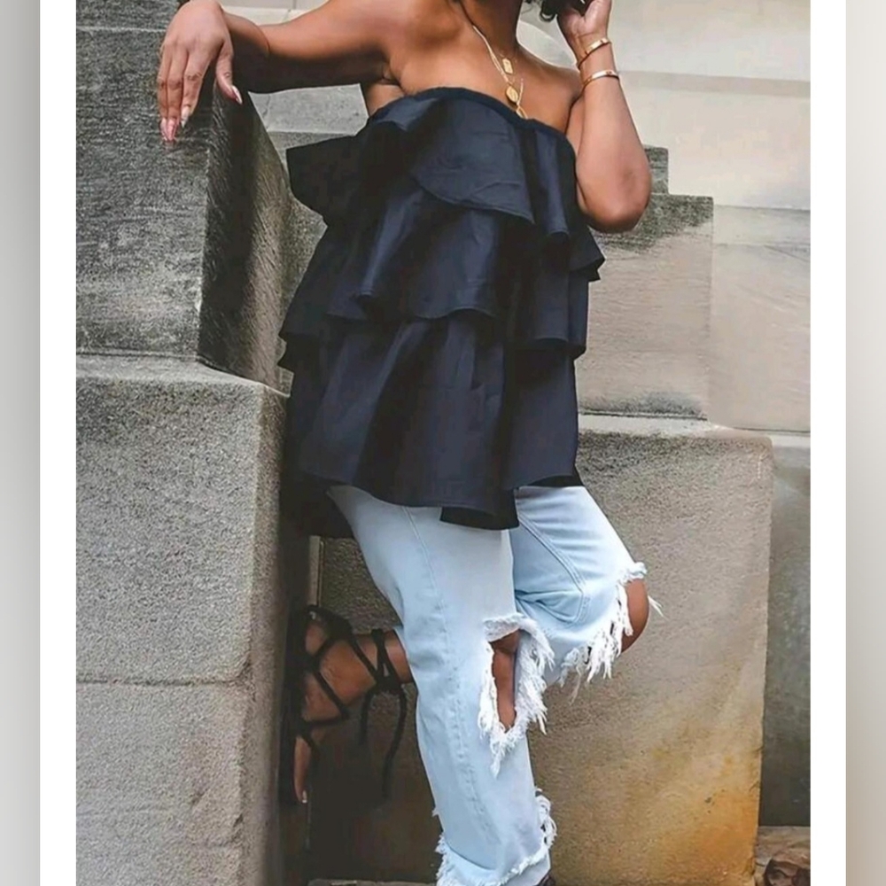 Ruffle Tube Top 🖤 - Picture 2 of 9